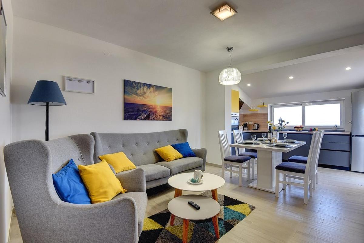 Apartments Lidija Ližnjan 外观 照片